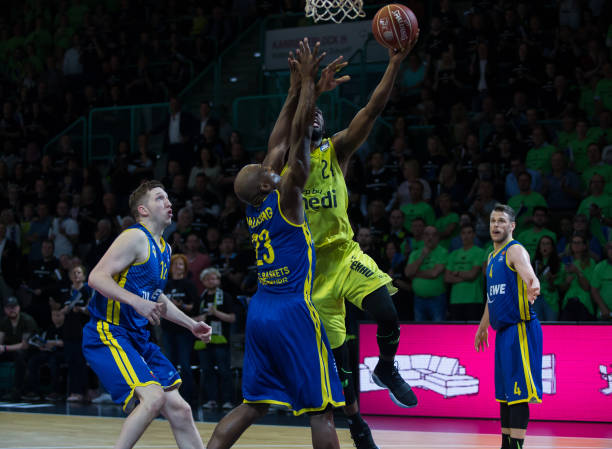 优秀中卫 优秀中卫