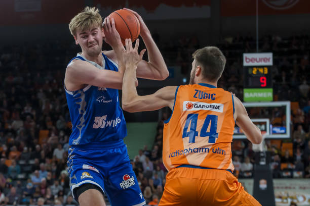 知情人士透 知情人士透